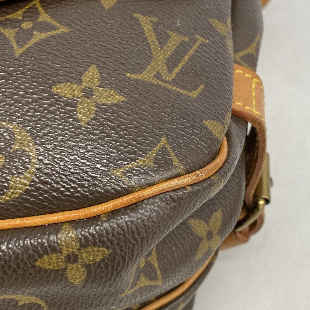 Louis Vuitton Shoulder Bag Monogram Saumur 30 Brown — view 7