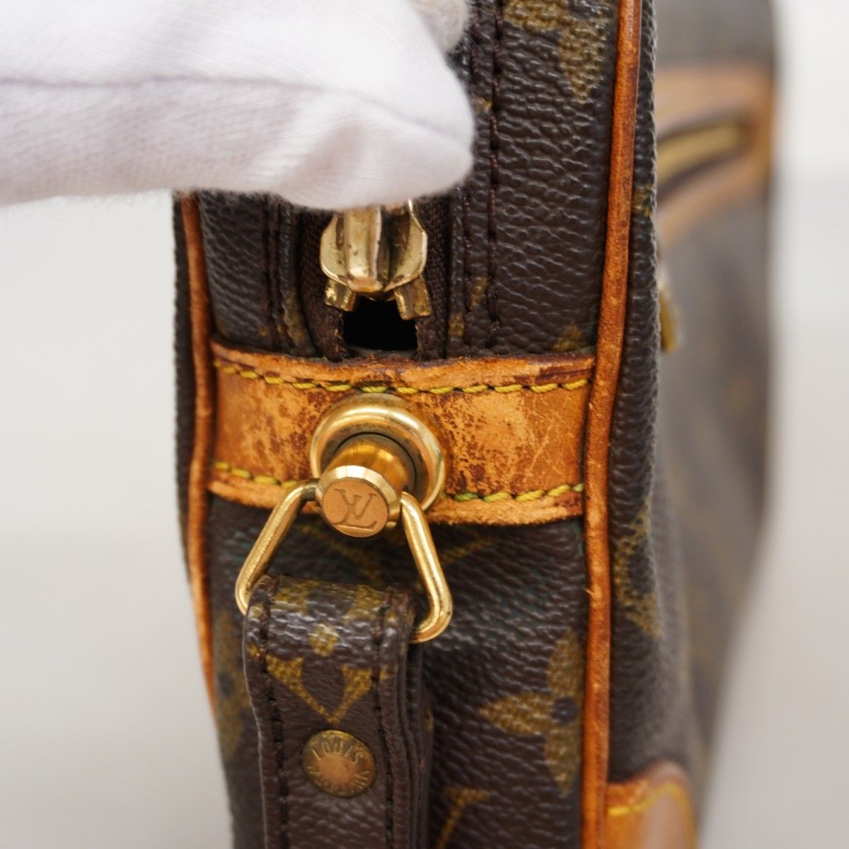 Louis Vuitton Clutch Monogram Marly Dragonne GM Brown — view 8