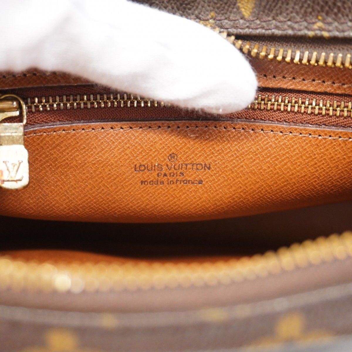 Louis Vuitton Clutch Monogram Marly Dragonne GM Brown — view 5