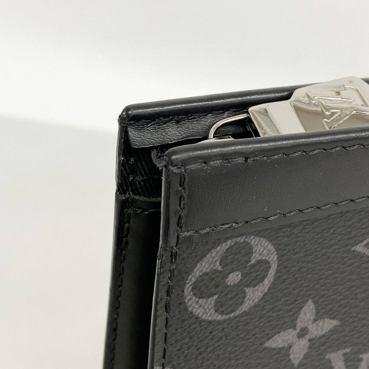 Louis Vuitton Clutch Monogram Eclipse Pochette Voyage Black — view 6