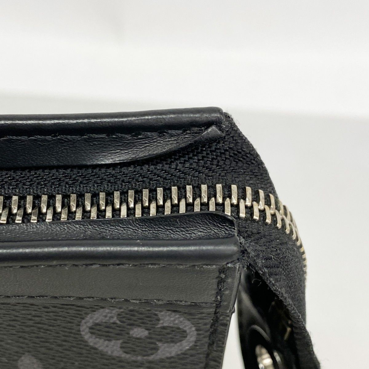 Louis Vuitton Clutch Monogram Eclipse Pochette Voyage Black — view 7