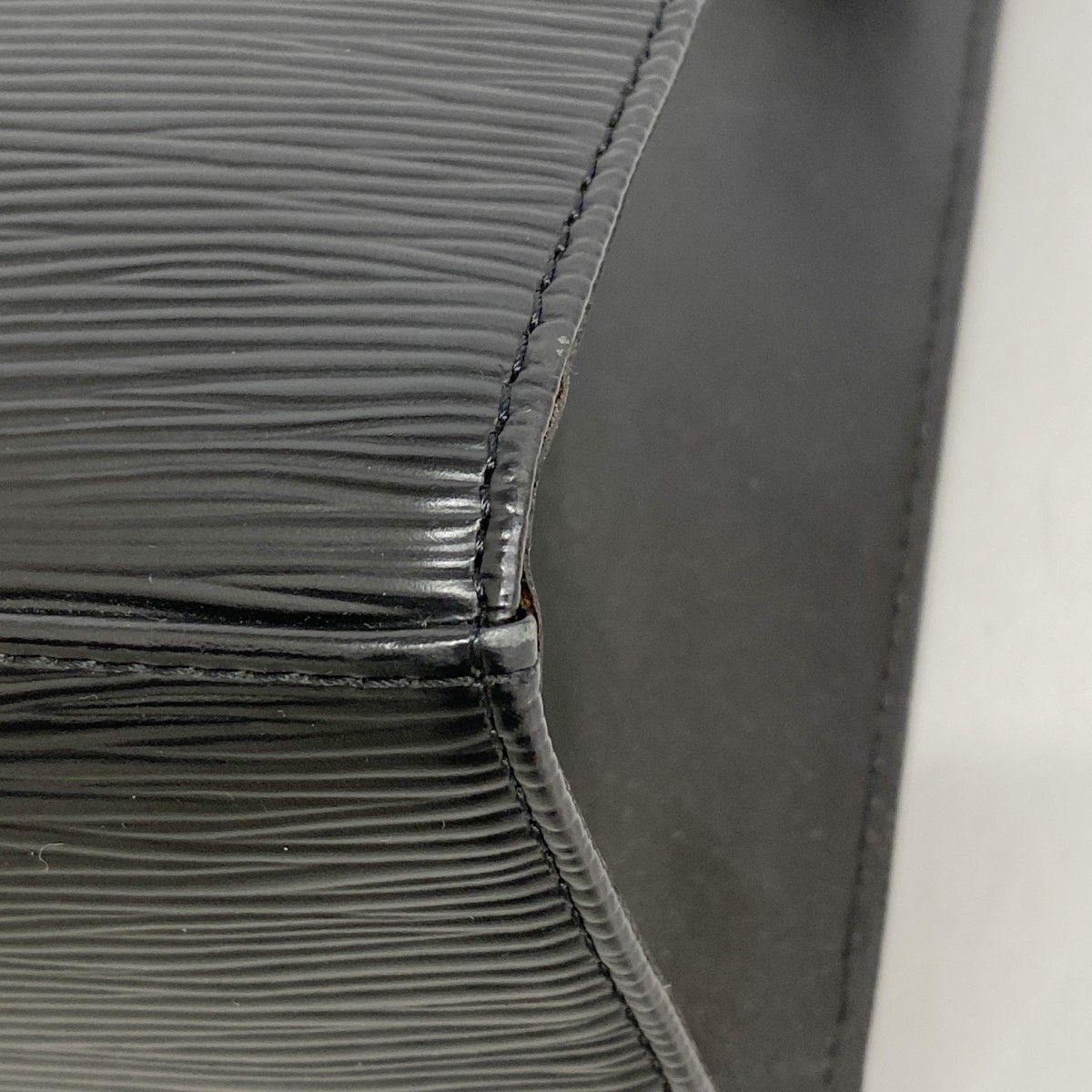 Louis Vuitton Tote Epi Croisette PM Noir — view 6