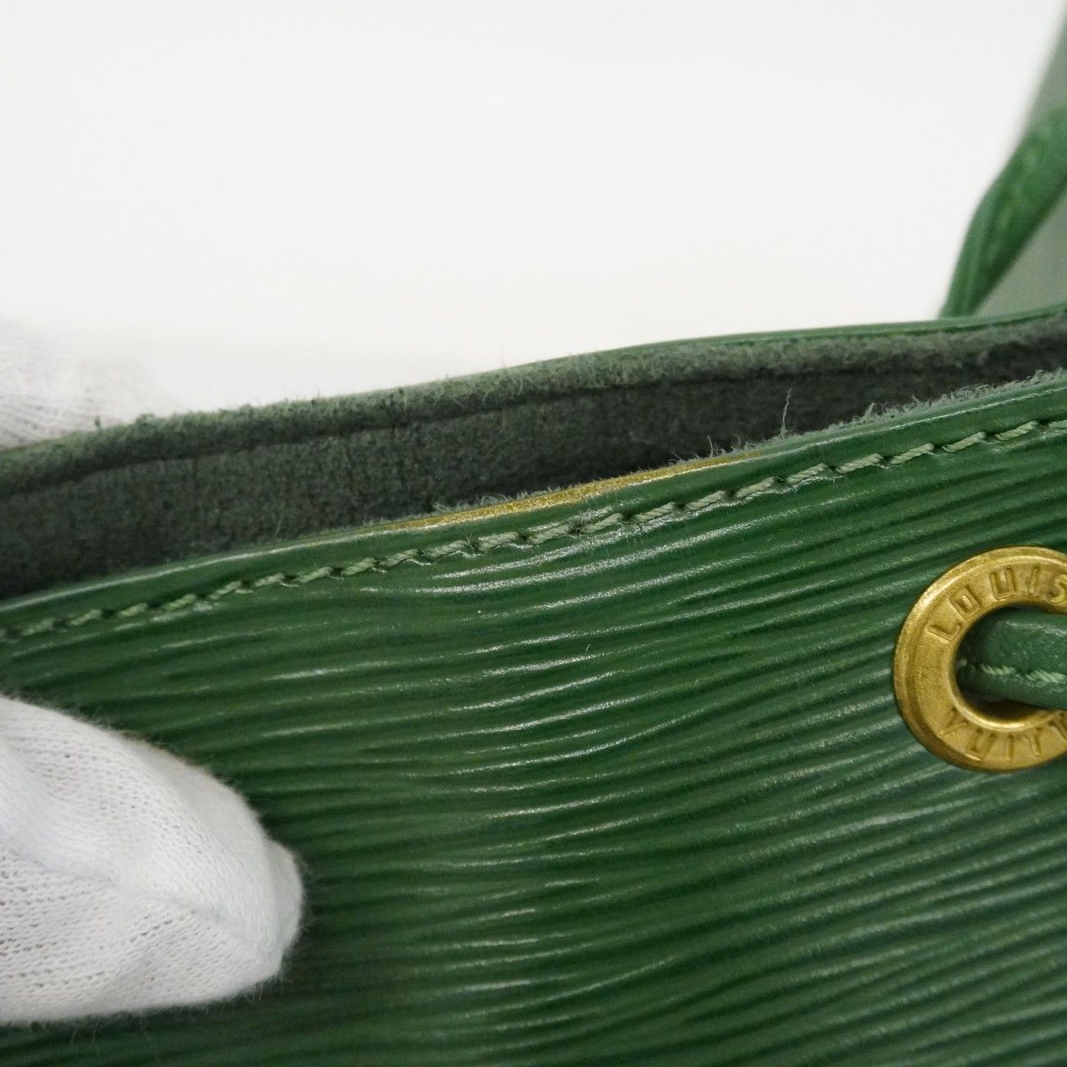 Louis Vuitton Shoulder Bag Epi Petit Noe Borneo Green — view 7