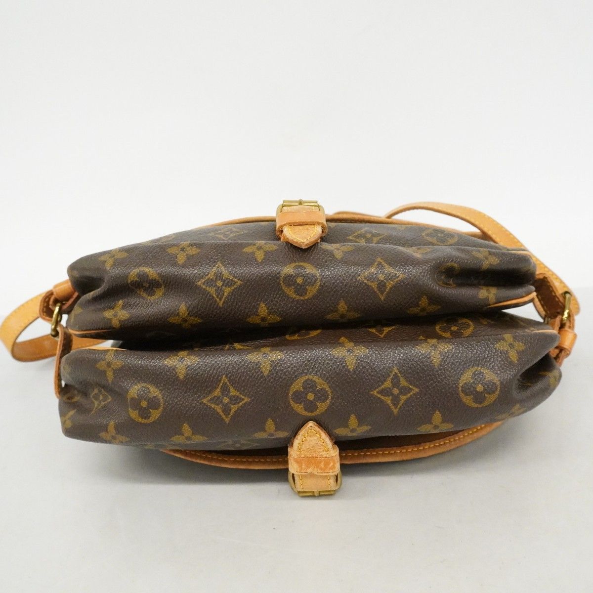 Louis Vuitton Shoulder Bag Monogram Saumur 30 Brown — view 3