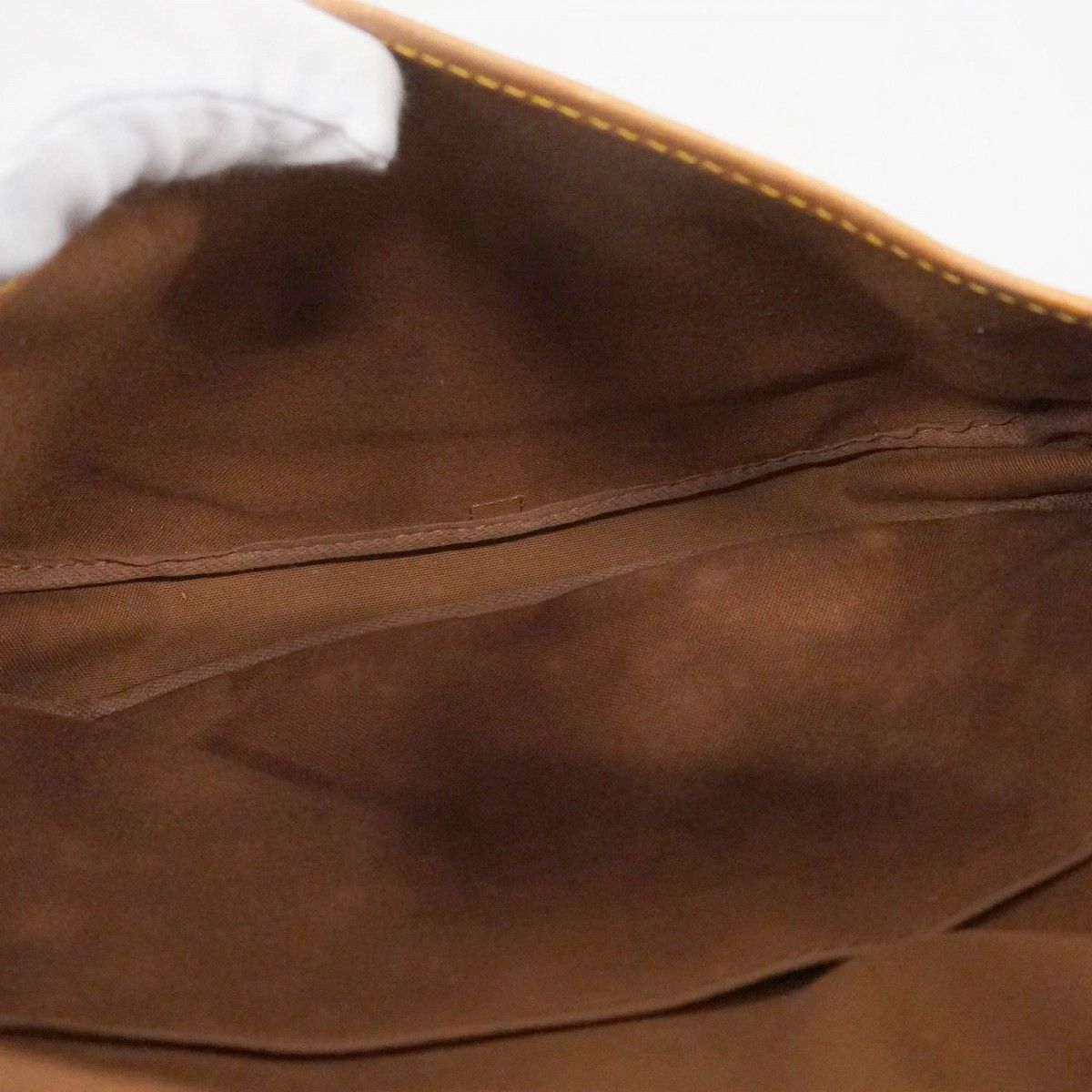 Louis Vuitton Shoulder Bag Monogram Saumur 30 Brown — view 4