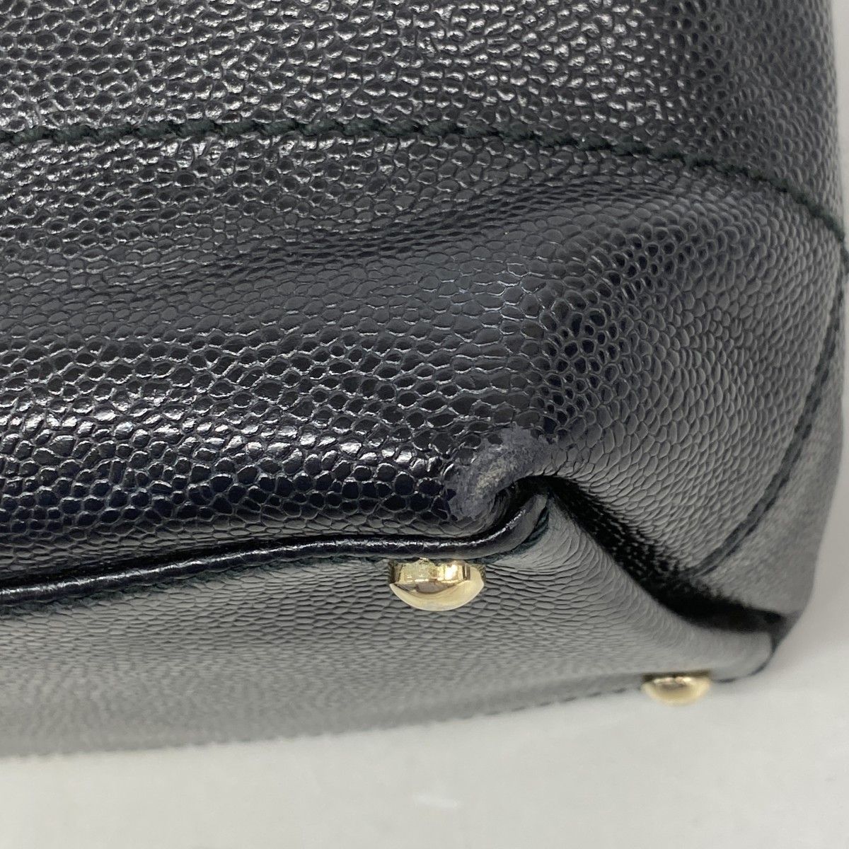 Chanel Tote Caviar Leather Black Champagne Gold — view 6