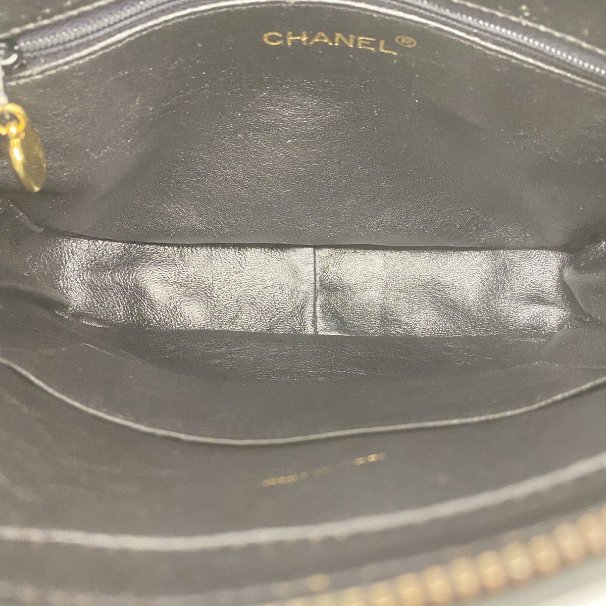 Chanel Shoulder Bag Quilted Lambskin Black Gold — view 4