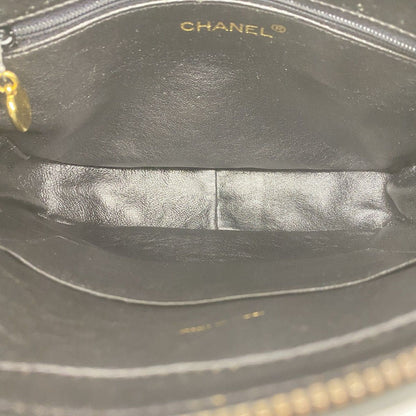 Chanel Shoulder Bag Quilted Lambskin Black Gold — view 4