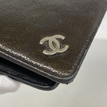 Chanel Wallet Patent Leather Brown Black Silver — view 7
