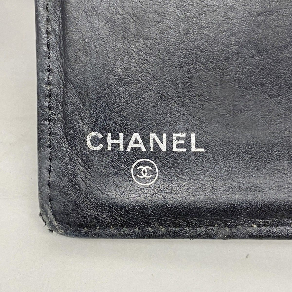 Chanel Wallet Patent Leather Brown Black Silver — view 4