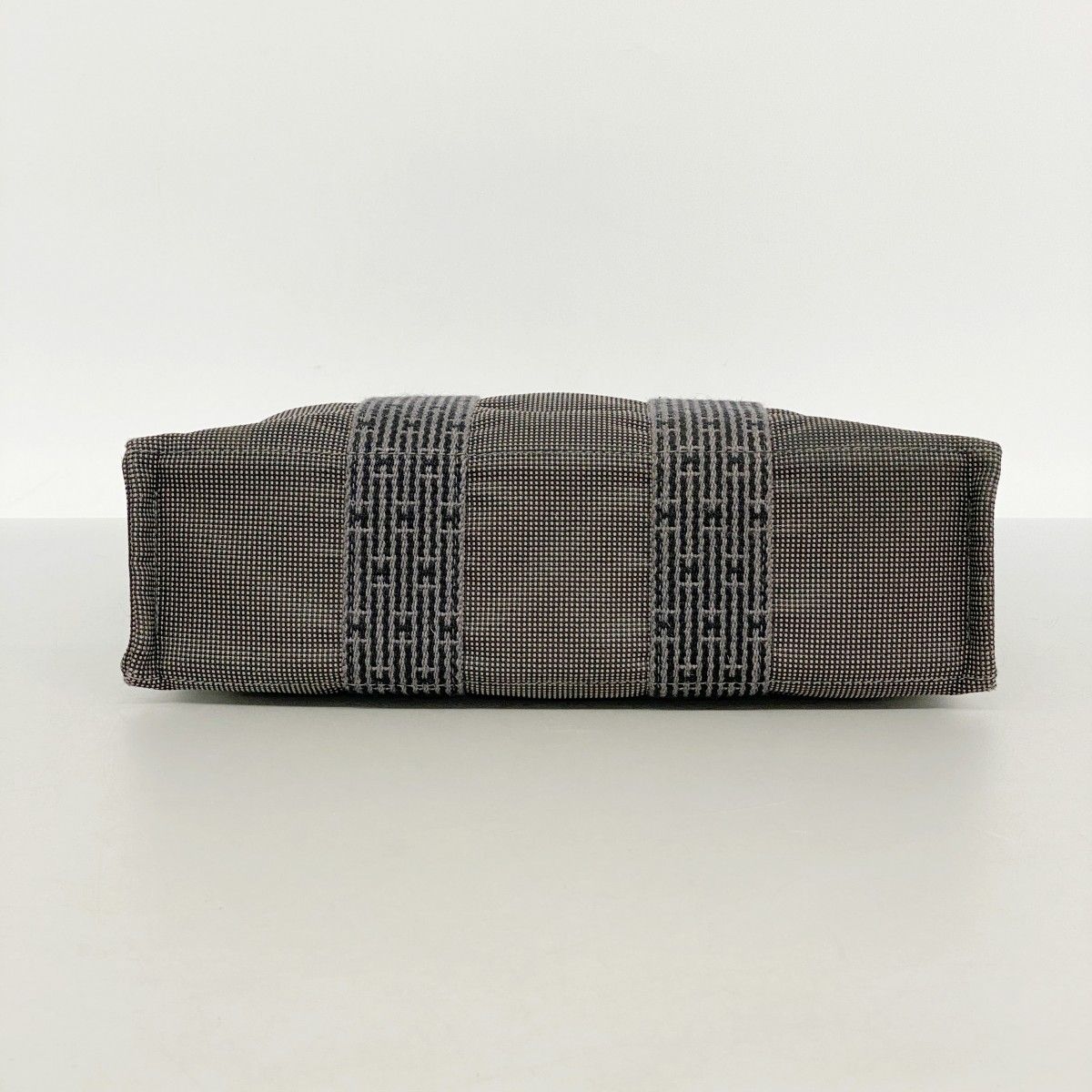 Hermes Tote Her Line PM Canvas Gray Silver — view 3