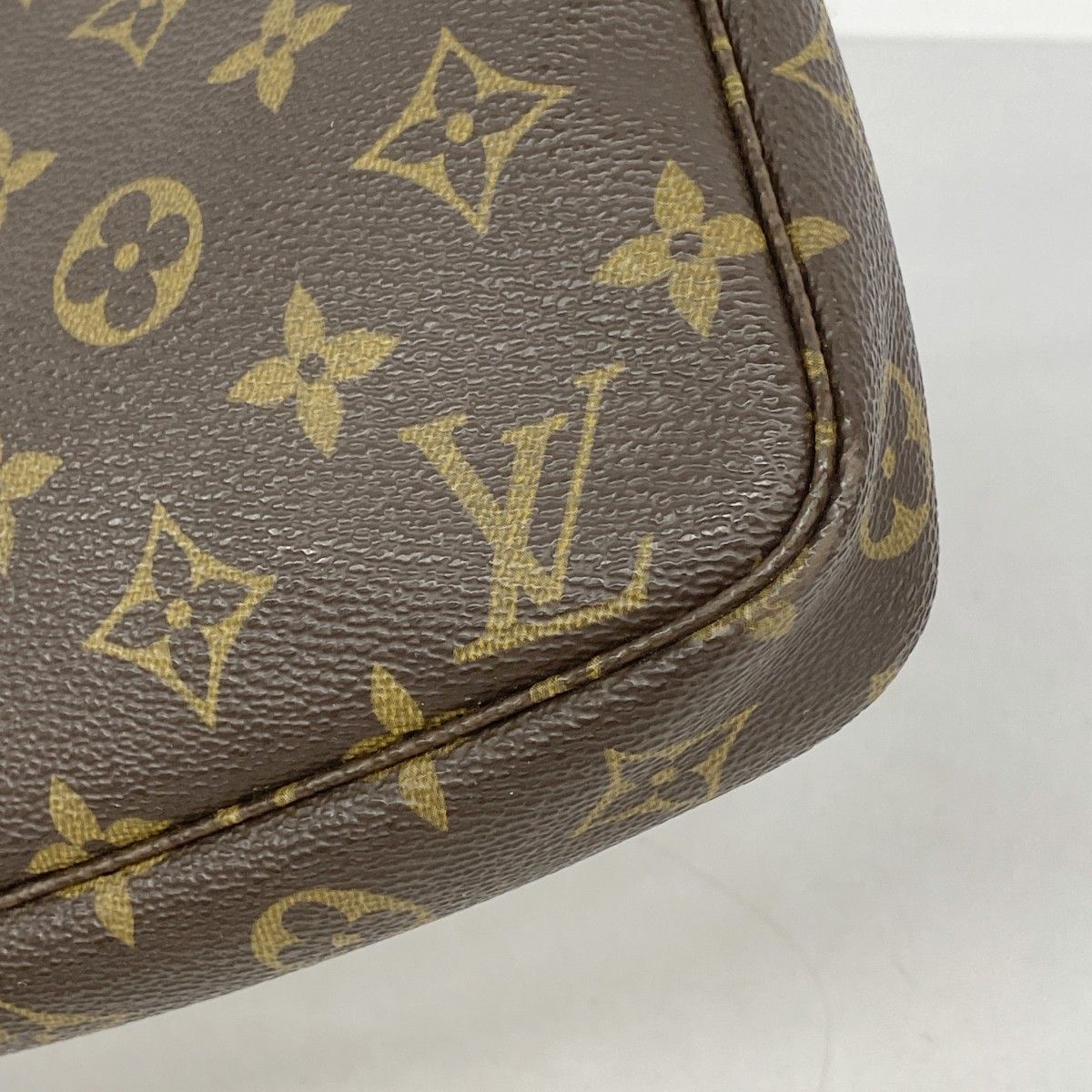 Louis Vuitton Pouch Monogram Pochette Brown — view 7
