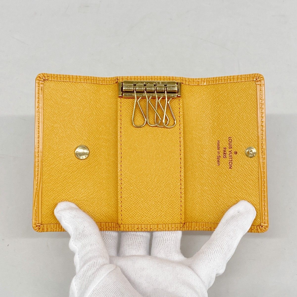 Louis Vuitton Key Case Epi Multicles 4 Mandarin Key Holder — view 3