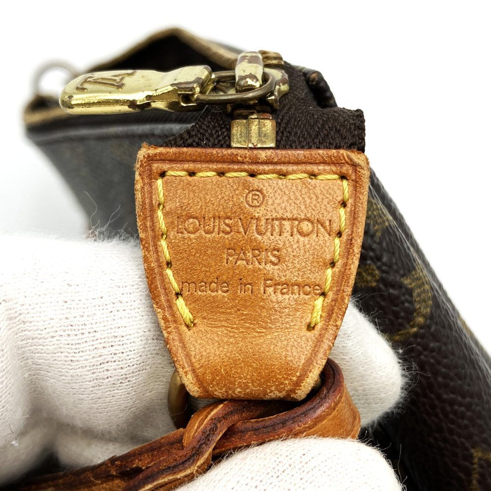Louis Vuitton Pochette Pouch Handbag Monogram — view 7