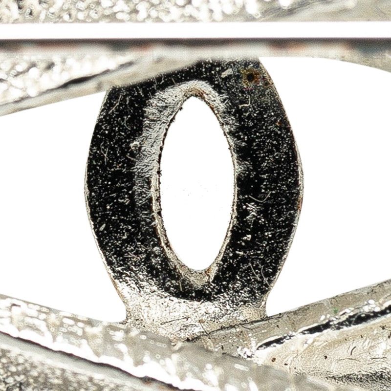 Chanel CC Logo Vintage Brooch Rope Motif Silver Metal — view 6