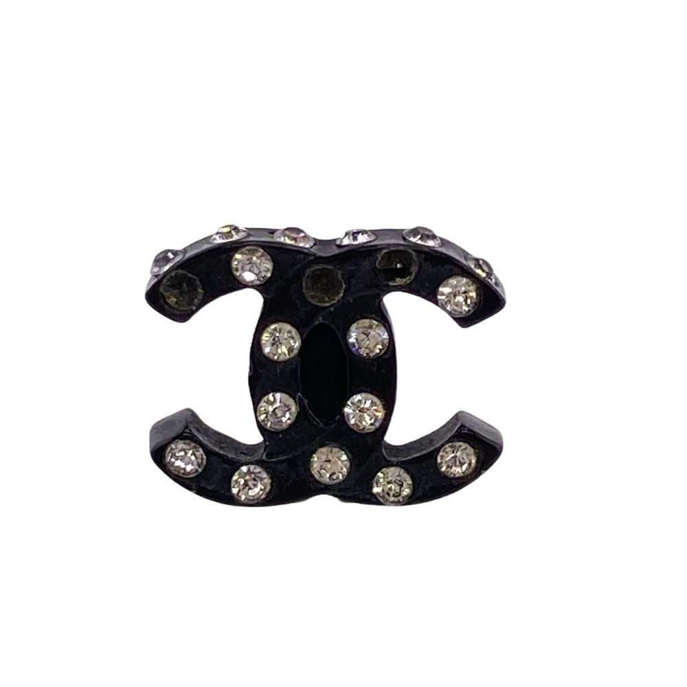Chanel CC Logo Resin Earrings Black — view 5