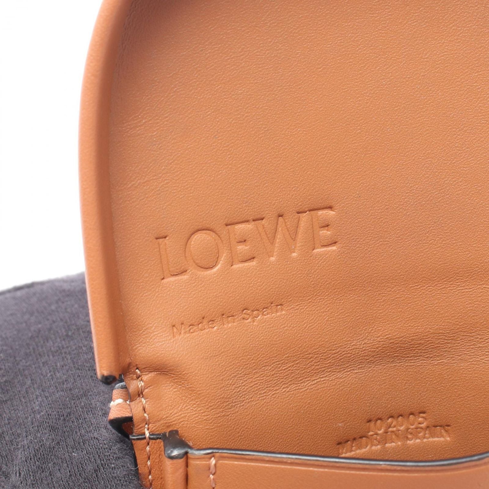Loewe Shoulder Bag Anagram Heel Pouch Mini Brown Leather — view 4