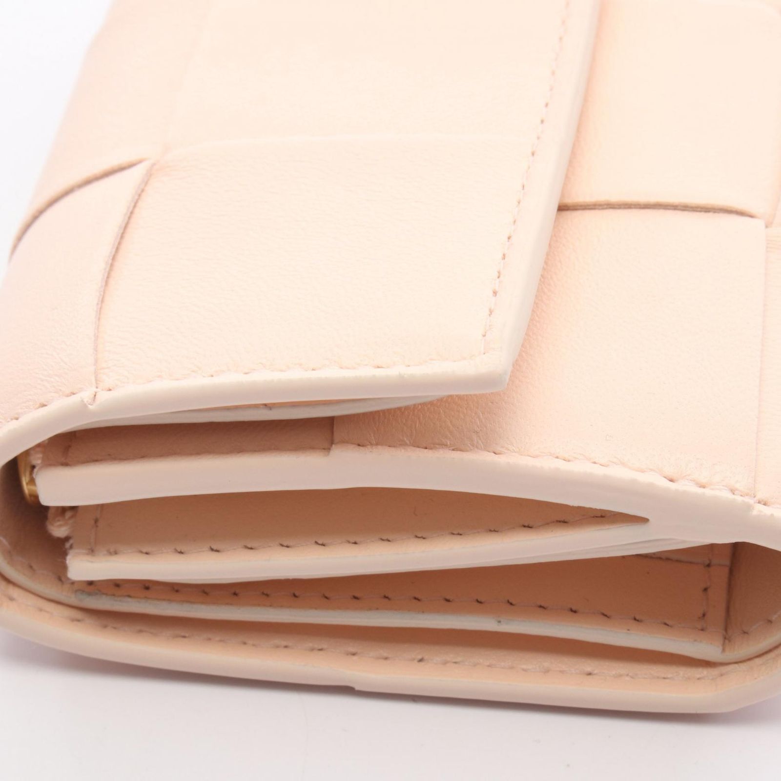 Bottega Veneta Tri Foldwallet Cassette Maxi Intreccia Baby Pink Leather — view 6