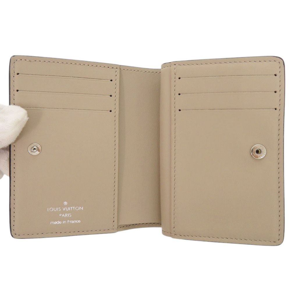 Louis Vuitton Portefeuille Clair Monogram Mahina Gale Bifold Wallet — view 5