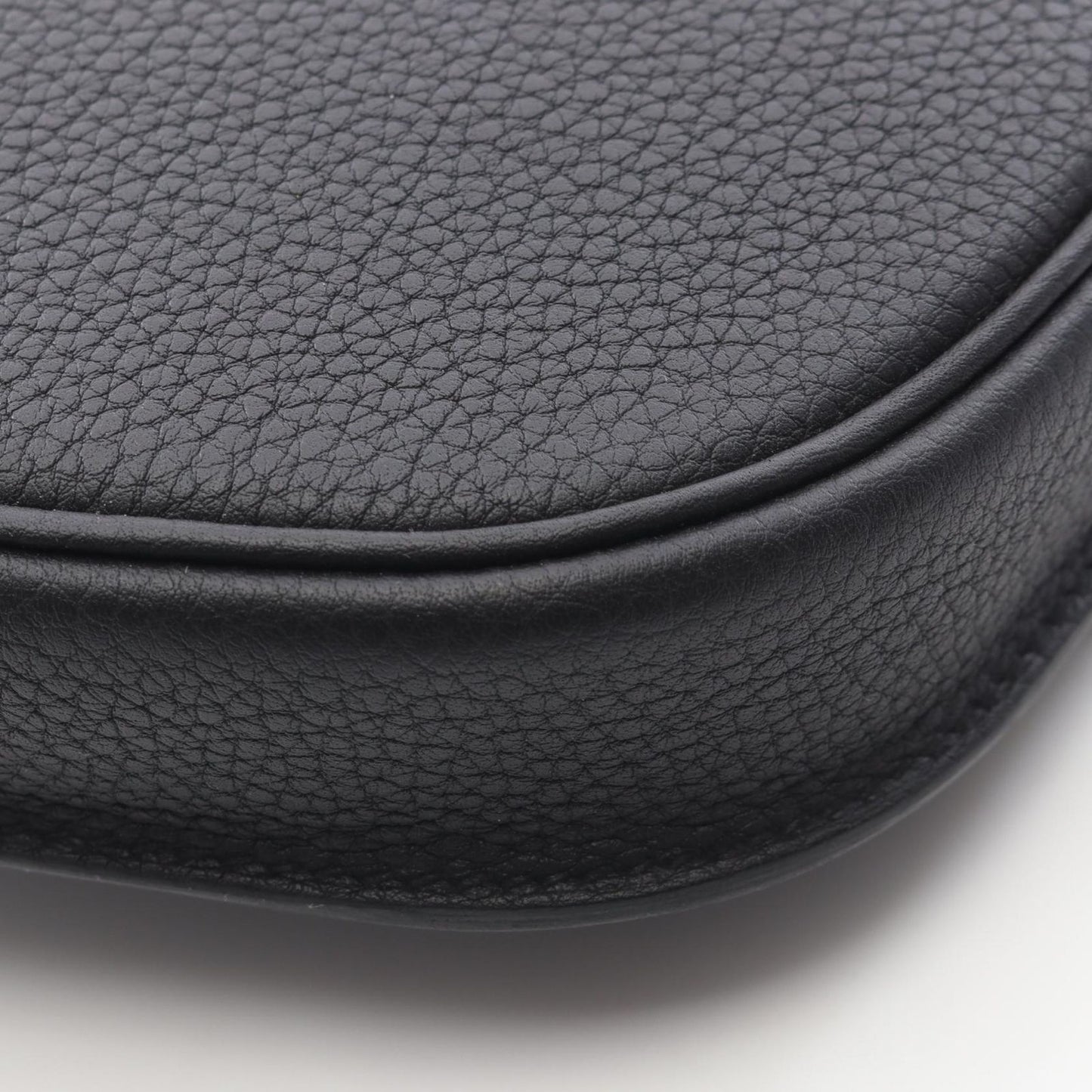 Hermes Shoulder Bag Perspective Cavalier Pochette Black — view 7