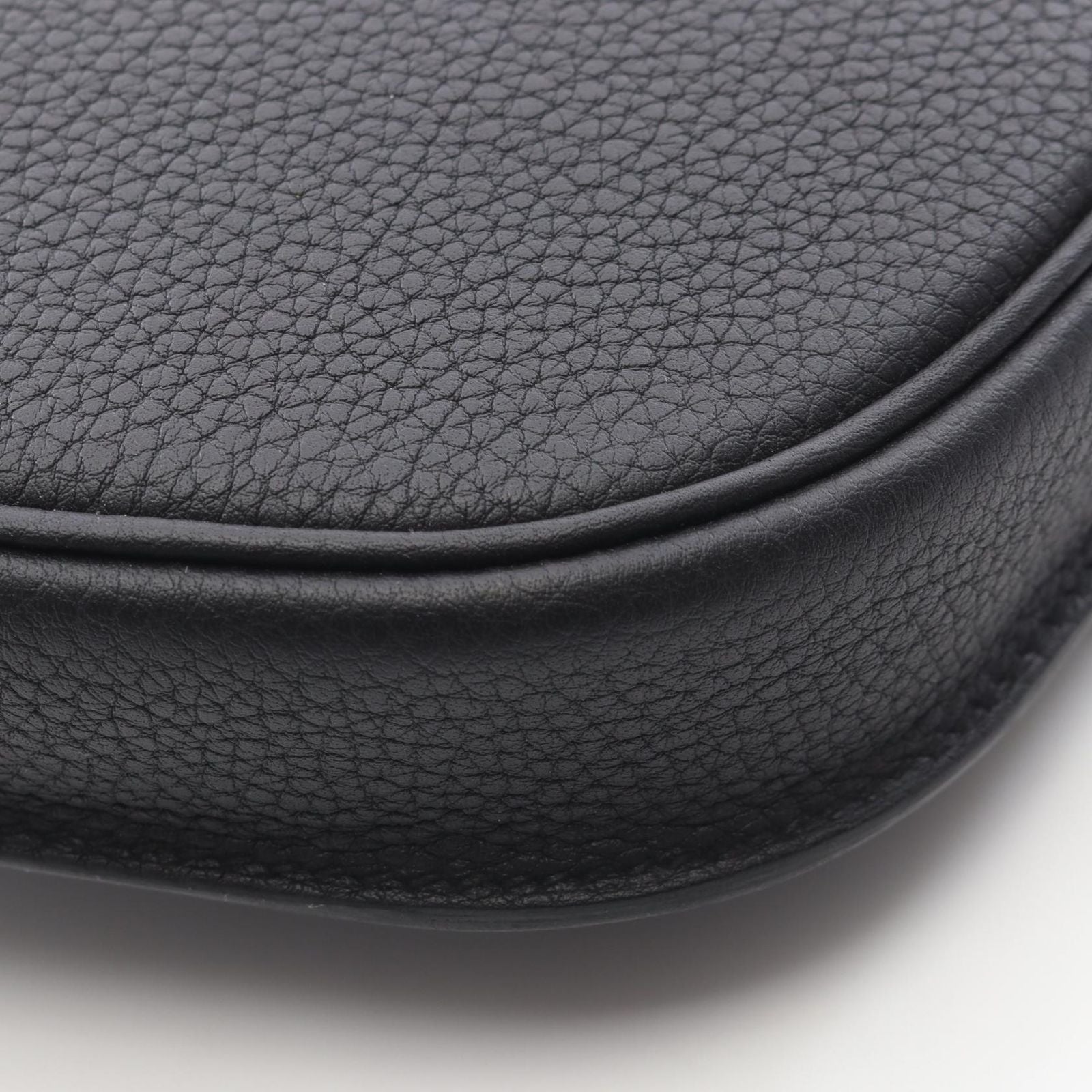 Hermes Shoulder Bag Perspective Cavalier Pochette Black — view 7
