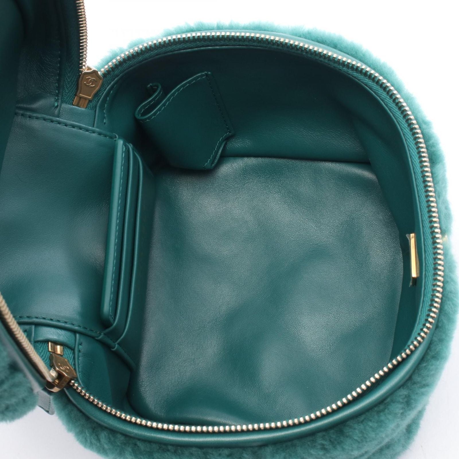 Chanel Shoulder Bag Quilted Vanity 2-Way Green Leather Chain — view 3
