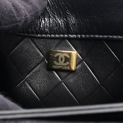 Chanel Shoulder Bag Quilted Black Leather Chain — view 5