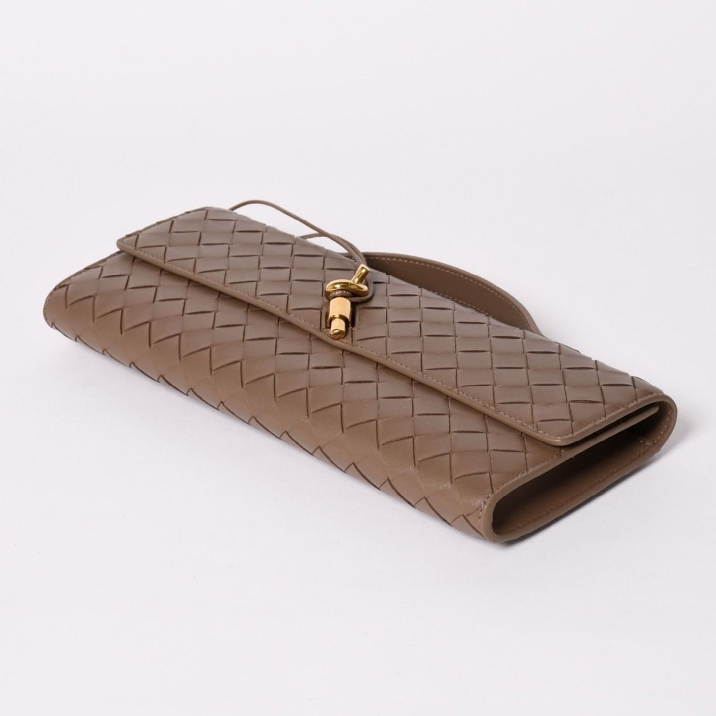 Bottega Veneta Andiamo Clutch Metal Knot Closure Brown Bifold Intrecciato Gold — view 5