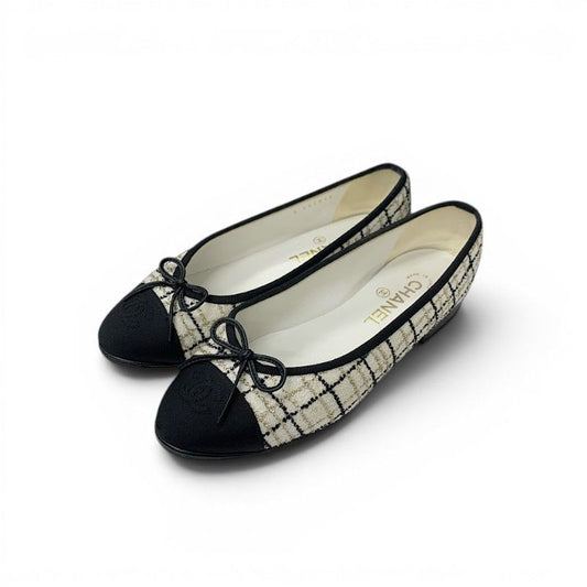 Chanel Flat Shoes Tweed Fabric White Black Gold Ballerina CC Logo Ribbon Ballet