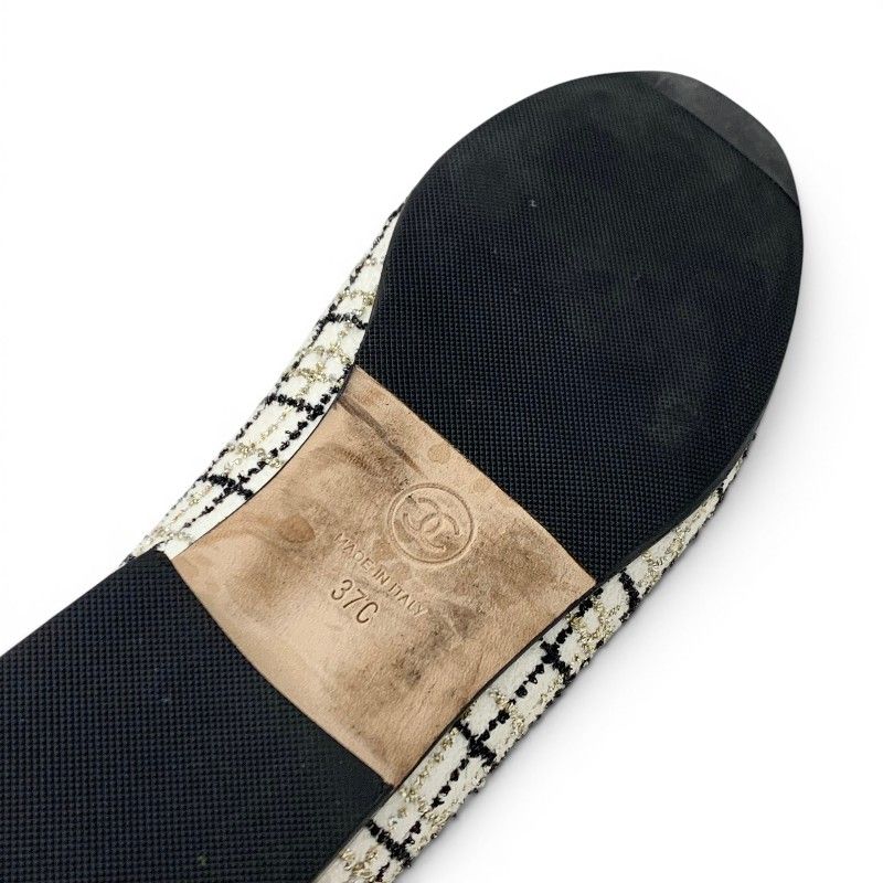 Chanel Flat Shoes Tweed Fabric White Black Gold Ballerina CC Logo Ribbon Ballet — view 8