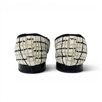 Chanel Flat Shoes Tweed Fabric White Black Gold Ballerina CC Logo Ribbon Ballet — view 5