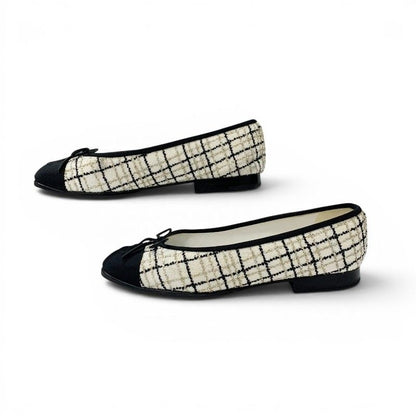 Chanel Flat Shoes Tweed Fabric White Black Gold Ballerina CC Logo Ribbon Ballet — view 3