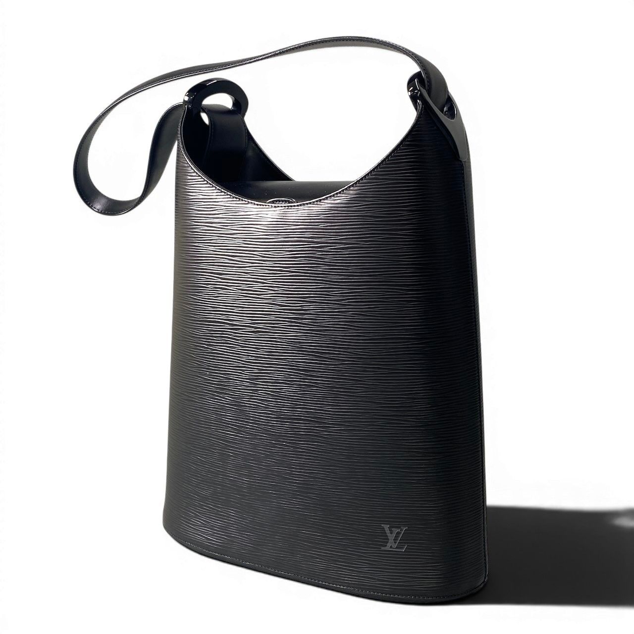 Louis Vuitton Shoulder Bag Well So Black