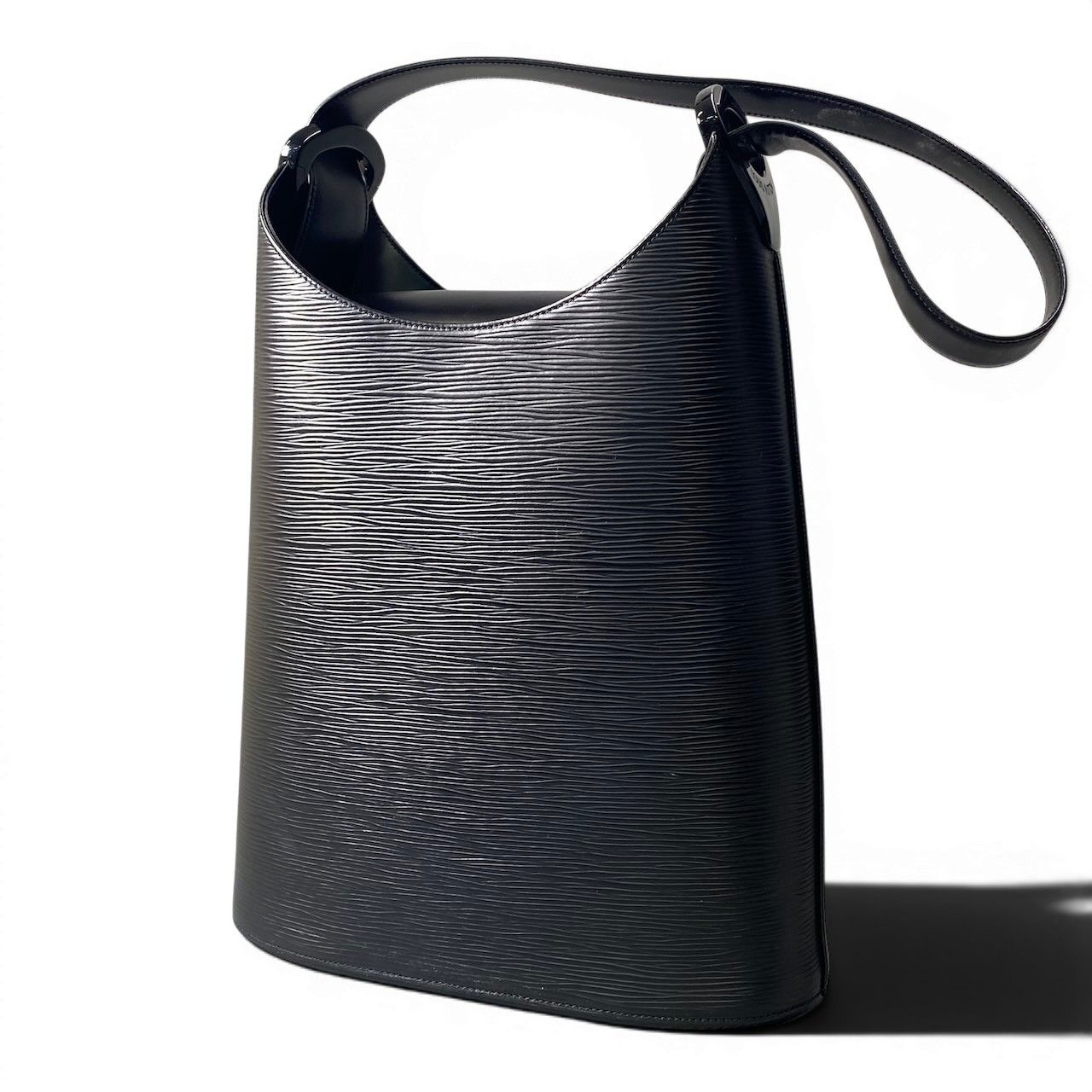Louis Vuitton Shoulder Bag Well So Black — view 3