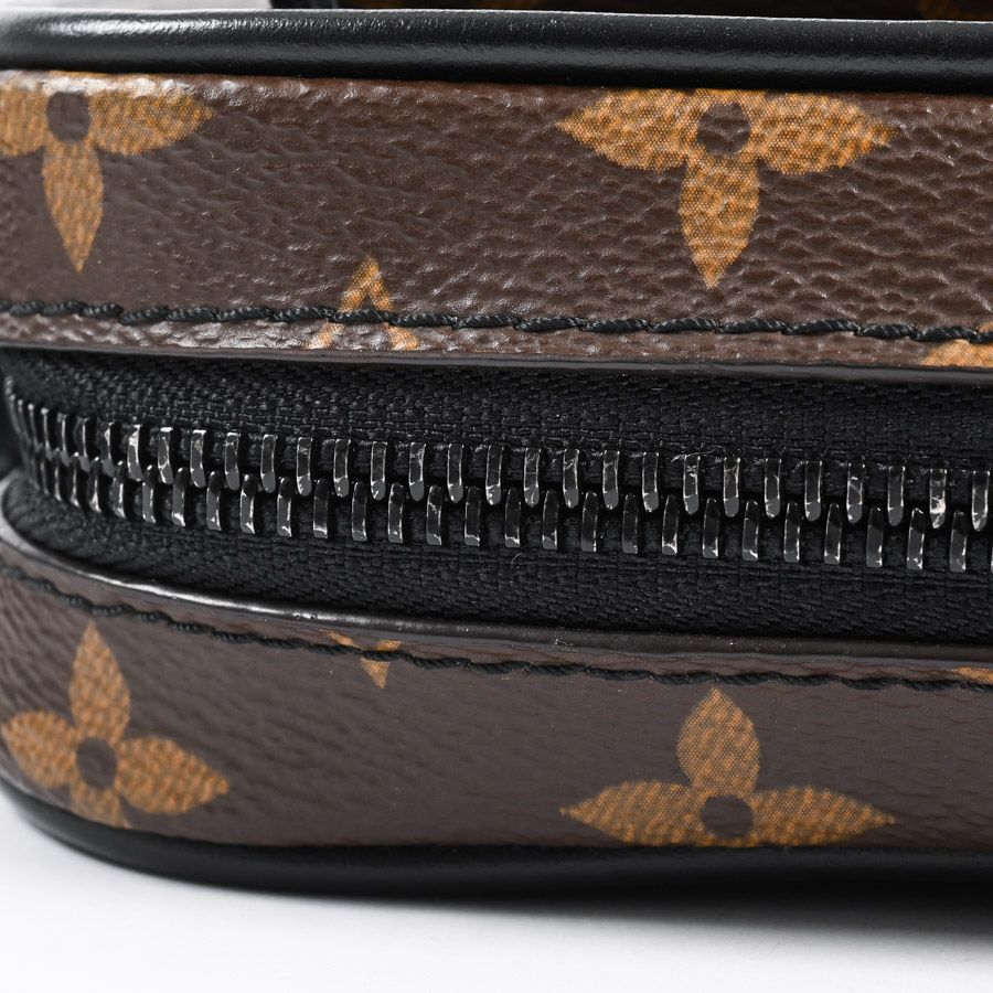 Louis Vuitton Shoulder Bag Christopher Wearable Wallet — view 7