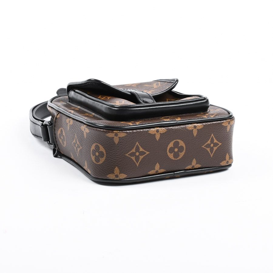 Louis Vuitton Shoulder Bag Christopher Wearable Wallet — view 5