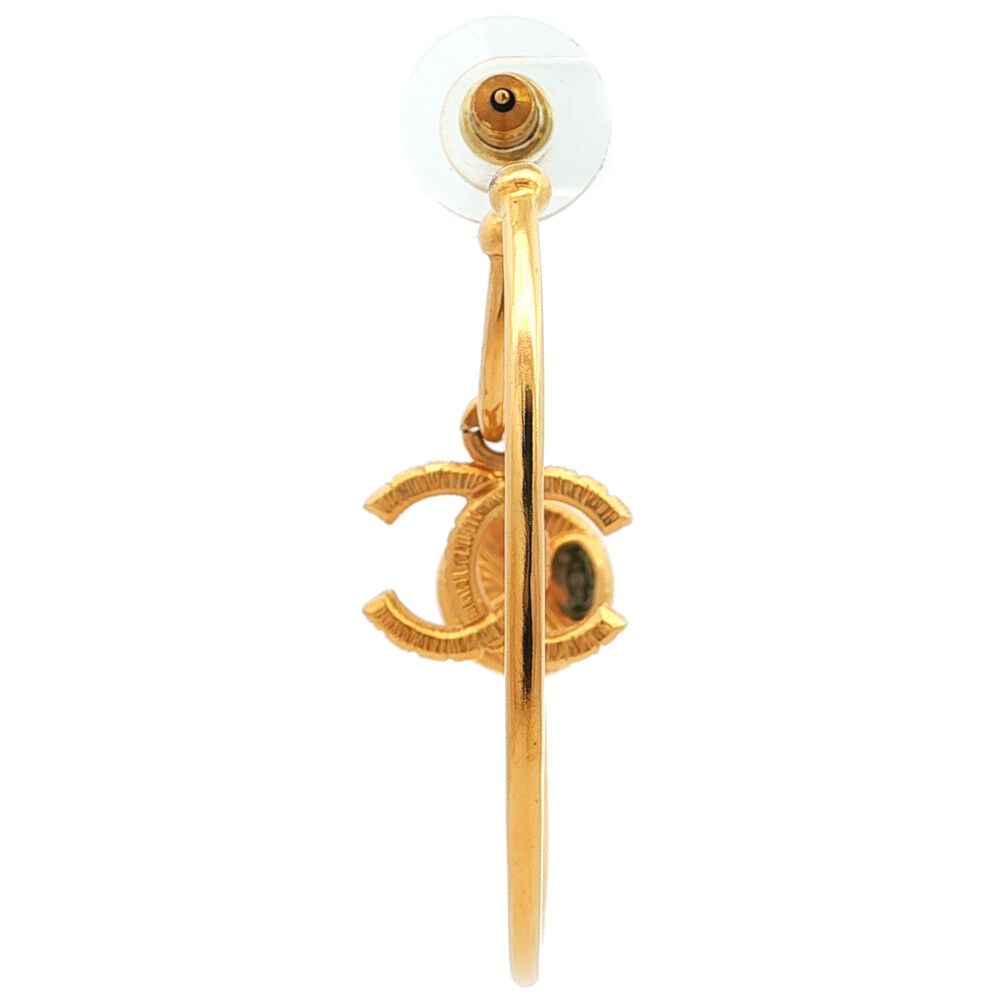 Chanel Yayoi Kusama CC Logo Single Faux Pearl Costume Earrings Alloy Gold — view 3
