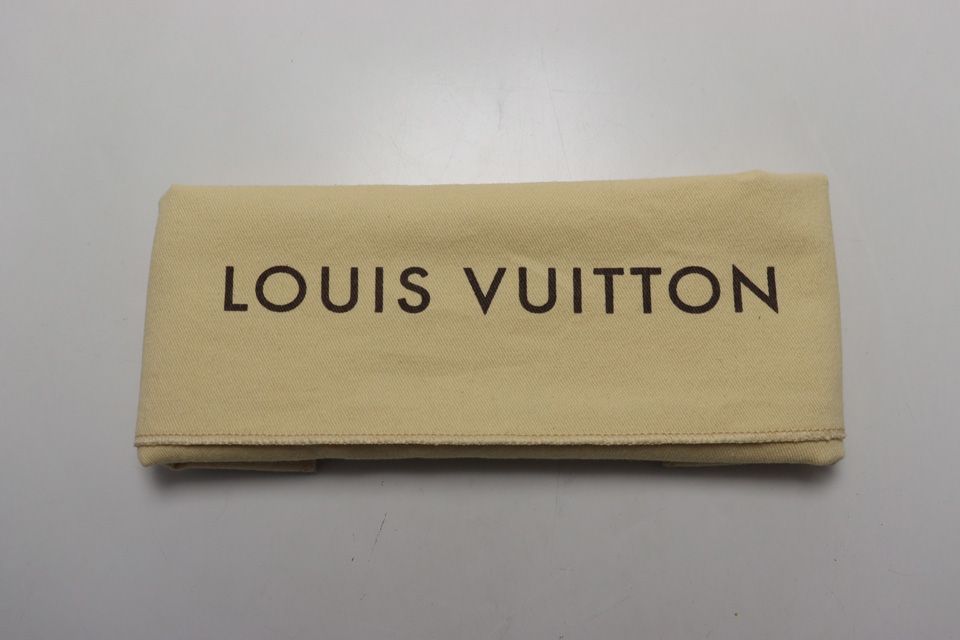Louis Vuitton Taurillon My Lockme Leather Chain — view 7