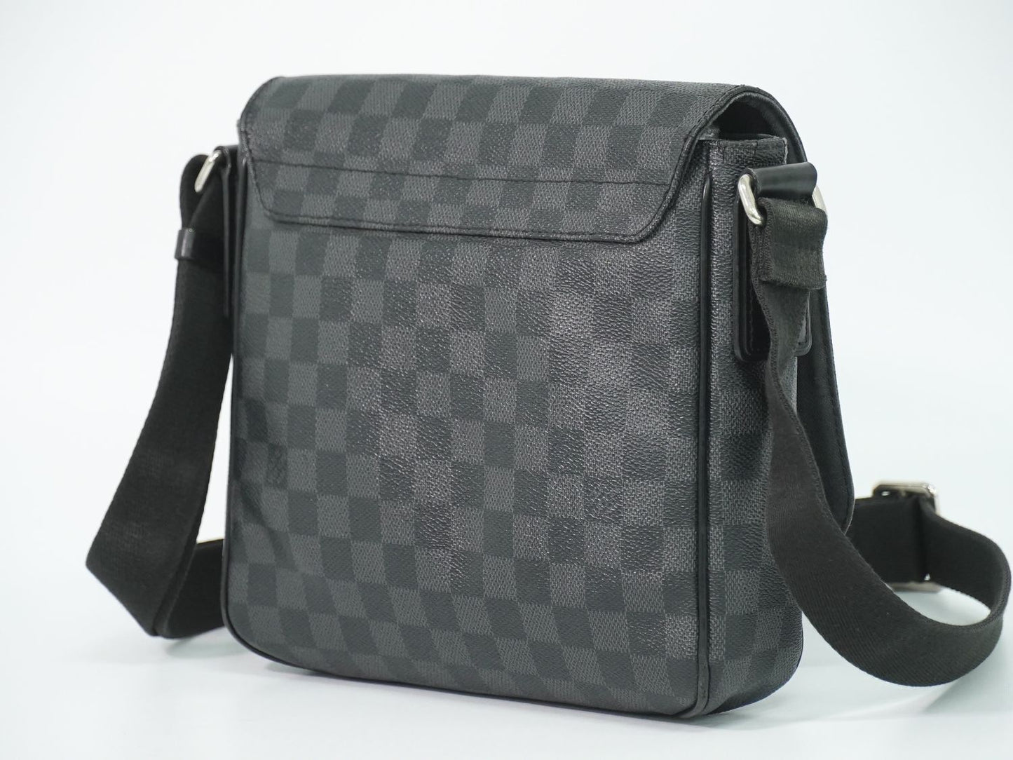 Louis Vuitton LV District PM Damier Graphite Shoulder Bag Pochette Black Gray — view 2