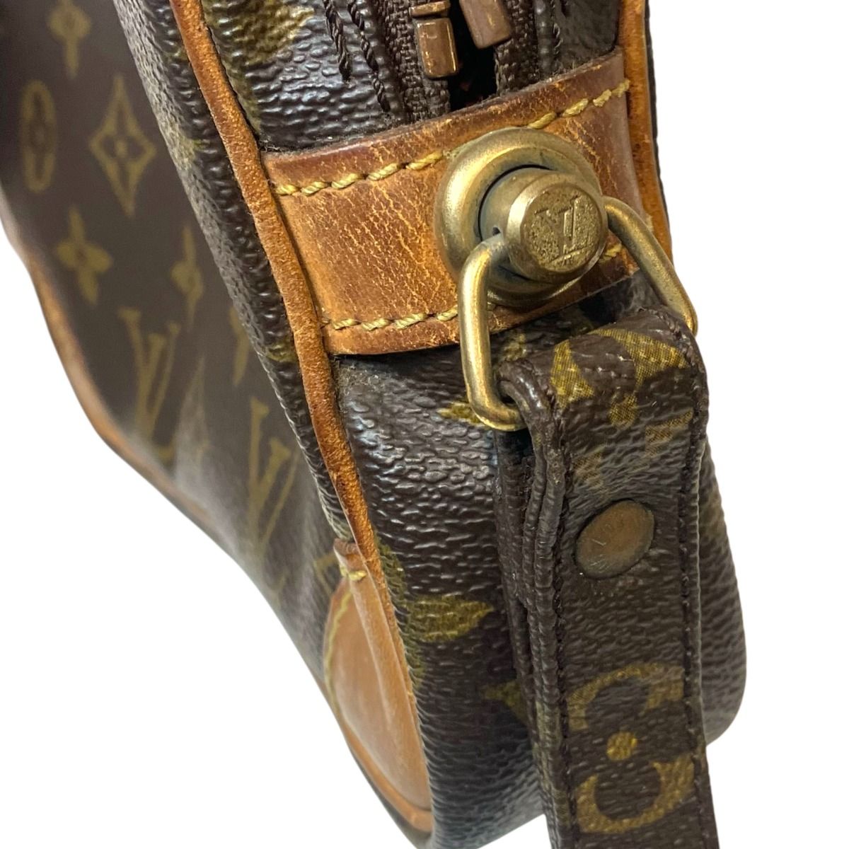 Louis Vuitton Dragonne PM Monogram Clutch Canvas — view 9