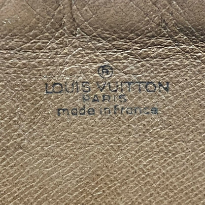 Louis Vuitton Dragonne PM Monogram Clutch Canvas — view 4