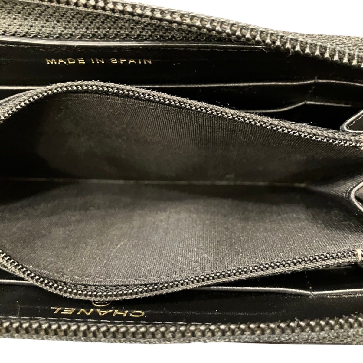 Chanel Boy Wallet Caviar Leather — view 5