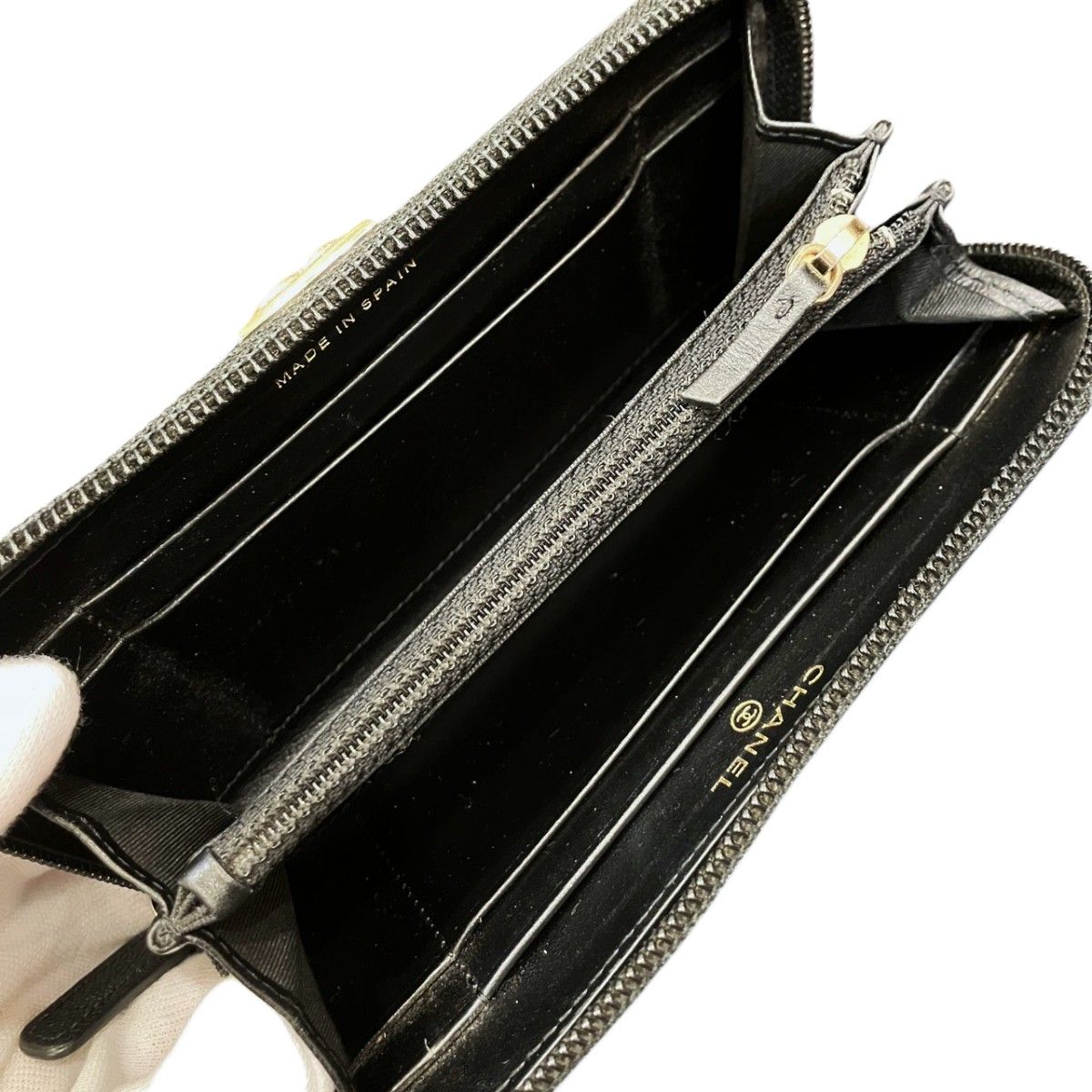 Chanel Boy Wallet Caviar Leather — view 3