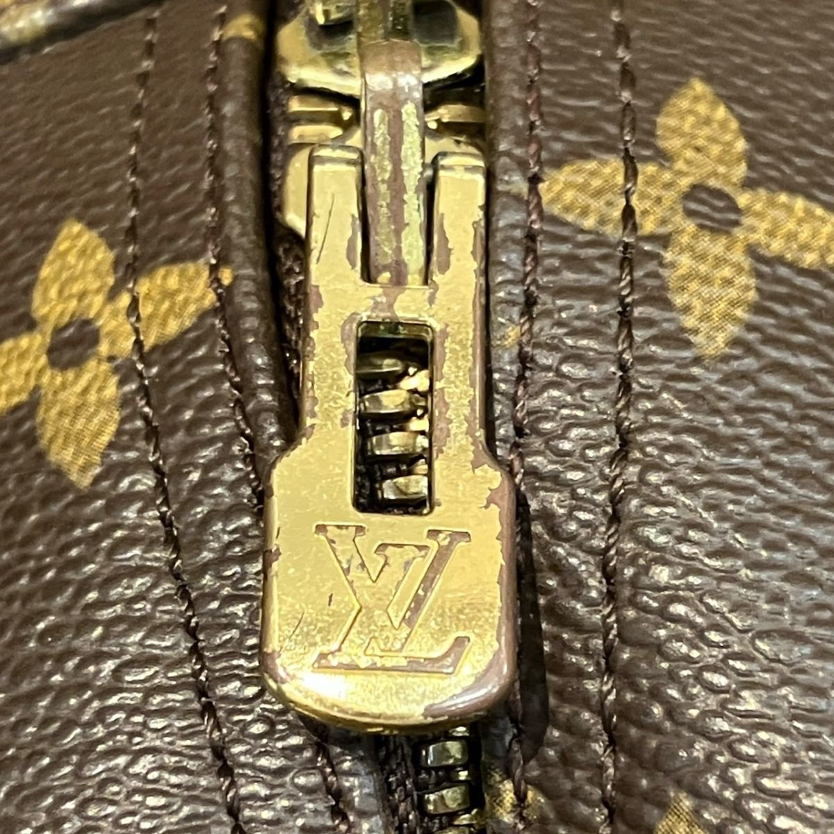 Louis Vuitton Deauville Monogram Handbag Leather — view 8