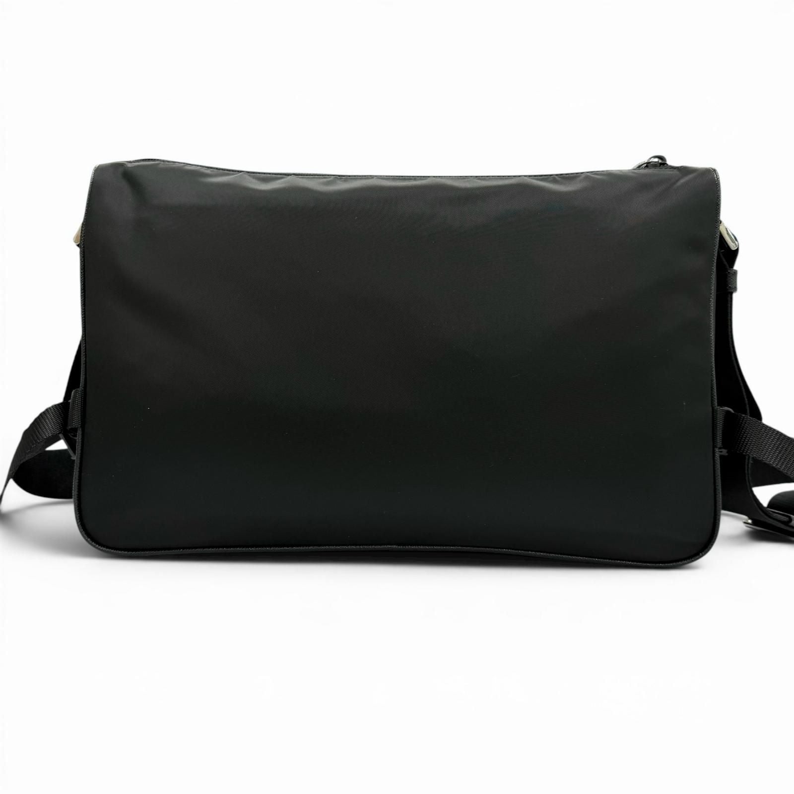 Prada Nylon Leather Triangle Logo Plate Re-Nylon Shoulder Bag Black — view 3