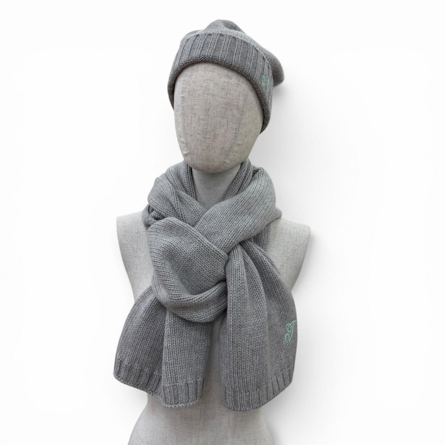 Tiffany & Co Cashmere Scarf Knit Cap 2 Piece Set Gray — view 3