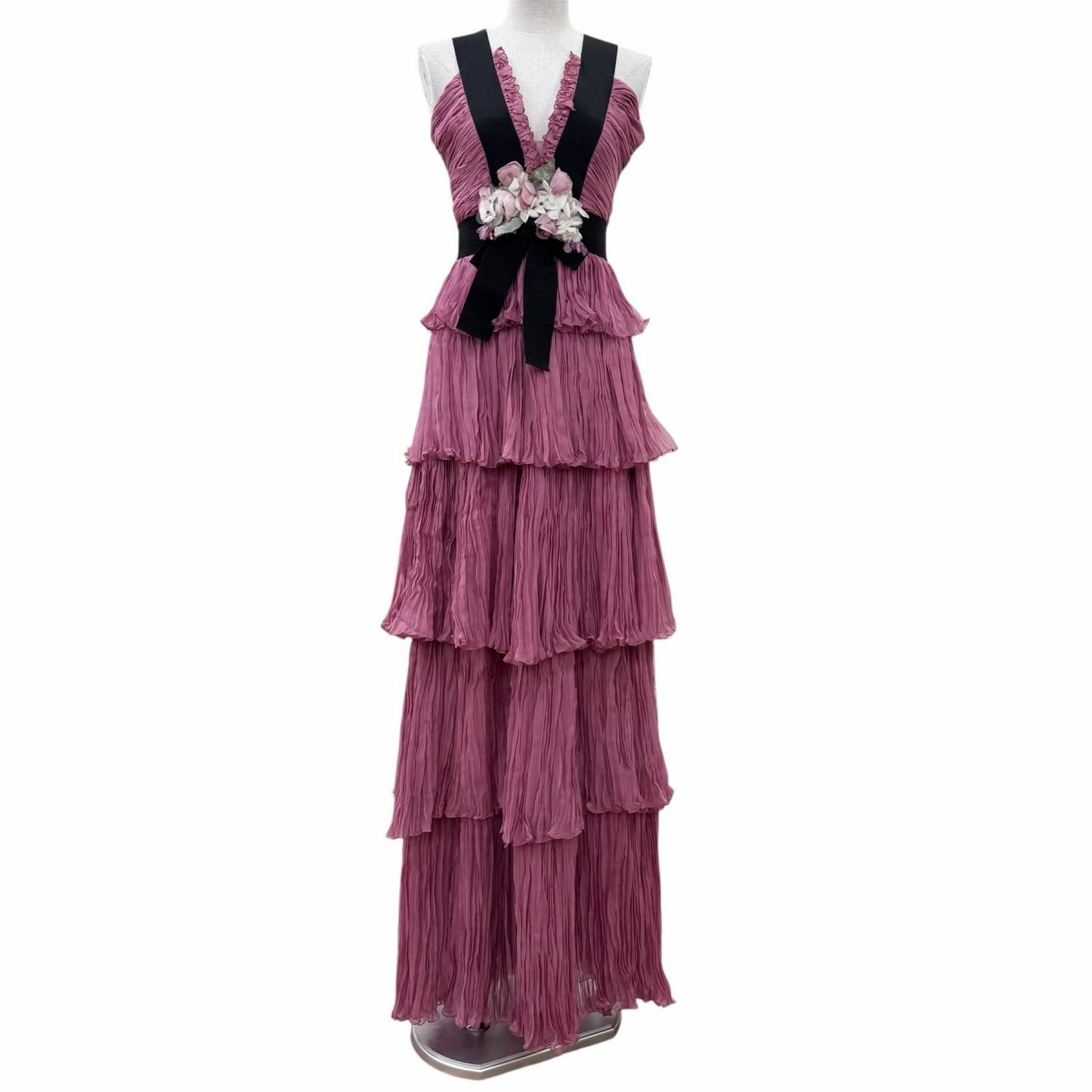 Gucci Silk 100% Rosie Huntington White Lee Ringo Shiina with Brooch Dress Pink