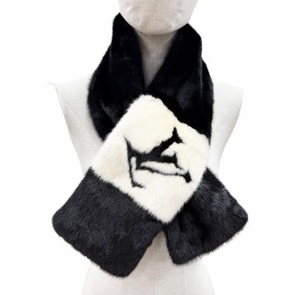 Louis Vuitton Echarpe Gogram Mink LV Logo Back Monogram Tippet Shawl Black — view 4