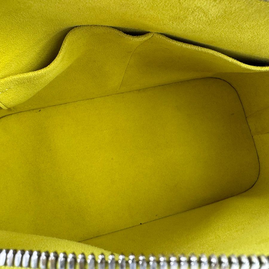 Louis Vuitton Handbag Alma PM — view 5