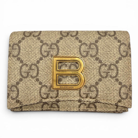 Gucci GG Supreme Canvas the Hacker Project Compact Wallet with Logo Plate